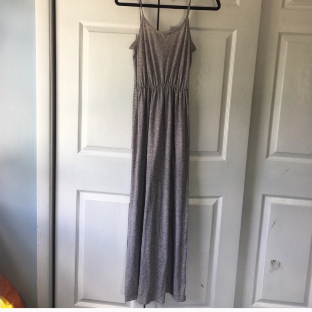 Gray Maxi Dress 🌴
